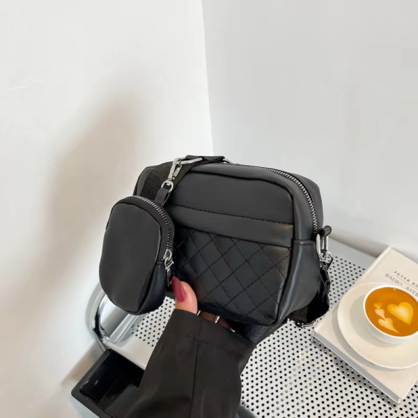 Stylish Girl’s Convertible Crossbody Bag – Fashion Handbags for Ladies PU Leather Polyester Waterproof Shoulder Bags With Change Purse Trending Travel Crossbody Bag – 1 Pc